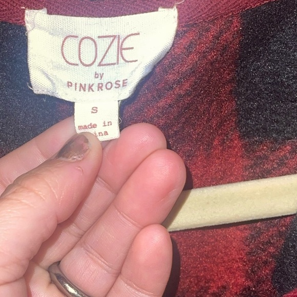Cozie by Pink Rose Red and Black cropped size small - Picture 5 of 7